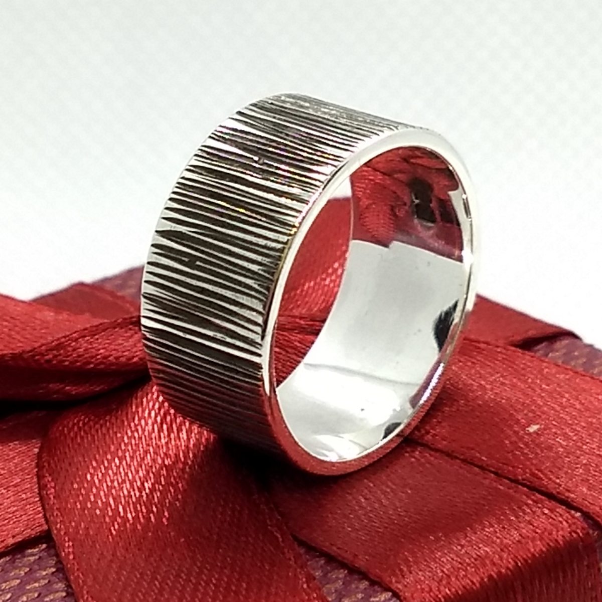 Anillo Hombre Rayado 01 -002 tallerjoyero.cl