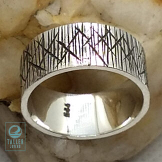 Anillo Hombre Rayado 02-003 tallerjoyero.cl