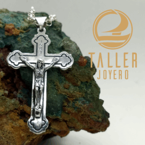 Cruz de plata tradicional con borde 02