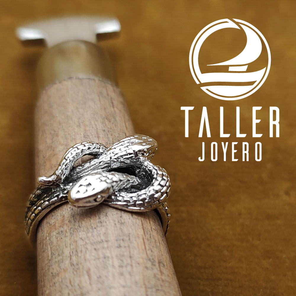 Anillo Diseño Serpiente 01 -003 tallerjoyero.cl