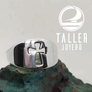 Anillo cruz calada plata 004