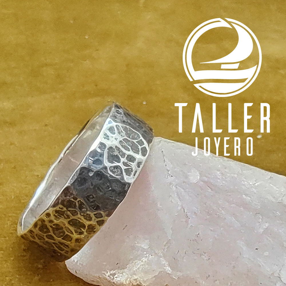 Anillo Hombre Martillado 02 -001 tallerjoyero.cl