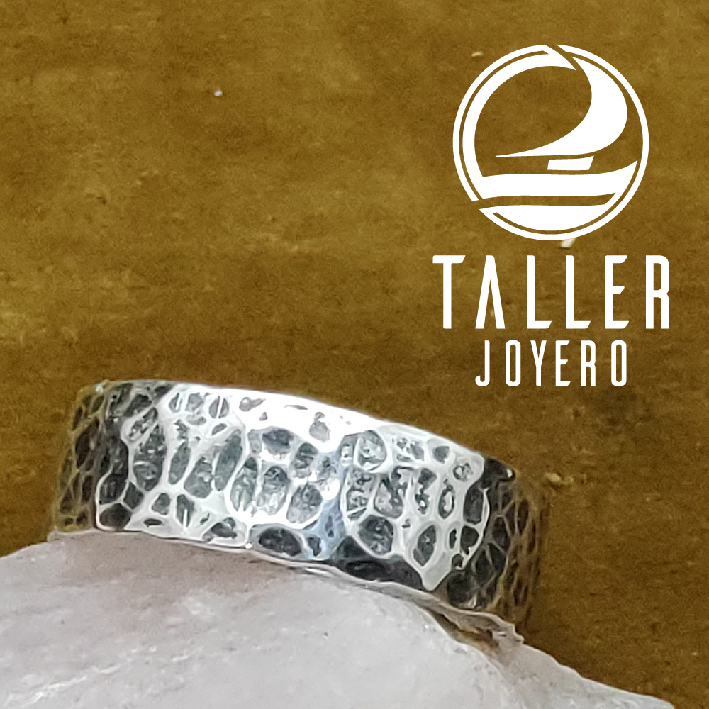 Anillo Hombre Martillado 02 -002 tallerjoyero.cl