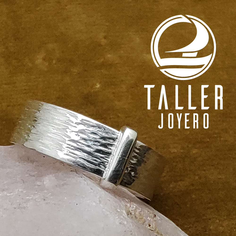Anillo Hombre Textura 01 -001 tallerjoyero.cl